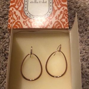 Stella & Dot Rose Gold Anabelle Earrings